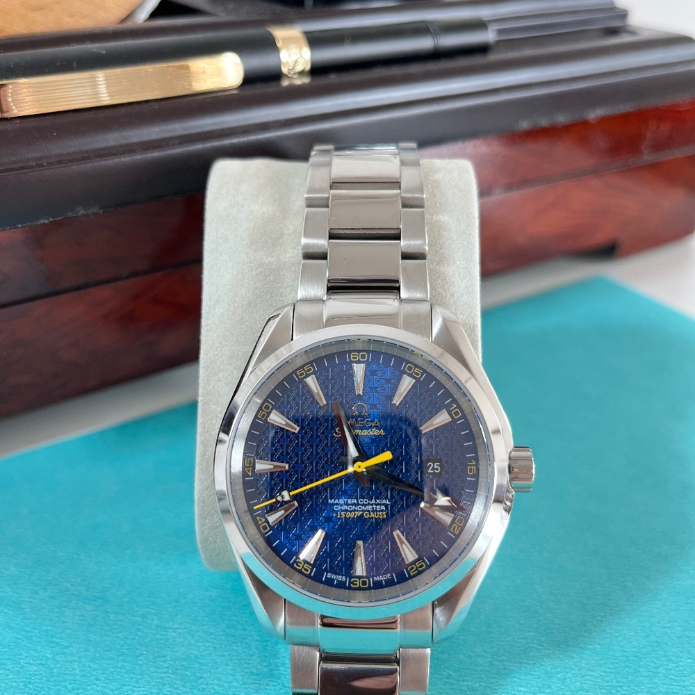 Omega Seamaster Aqua Terra Blue Dial Yellow >15,000 Gauss 41.5mm Auto 2016